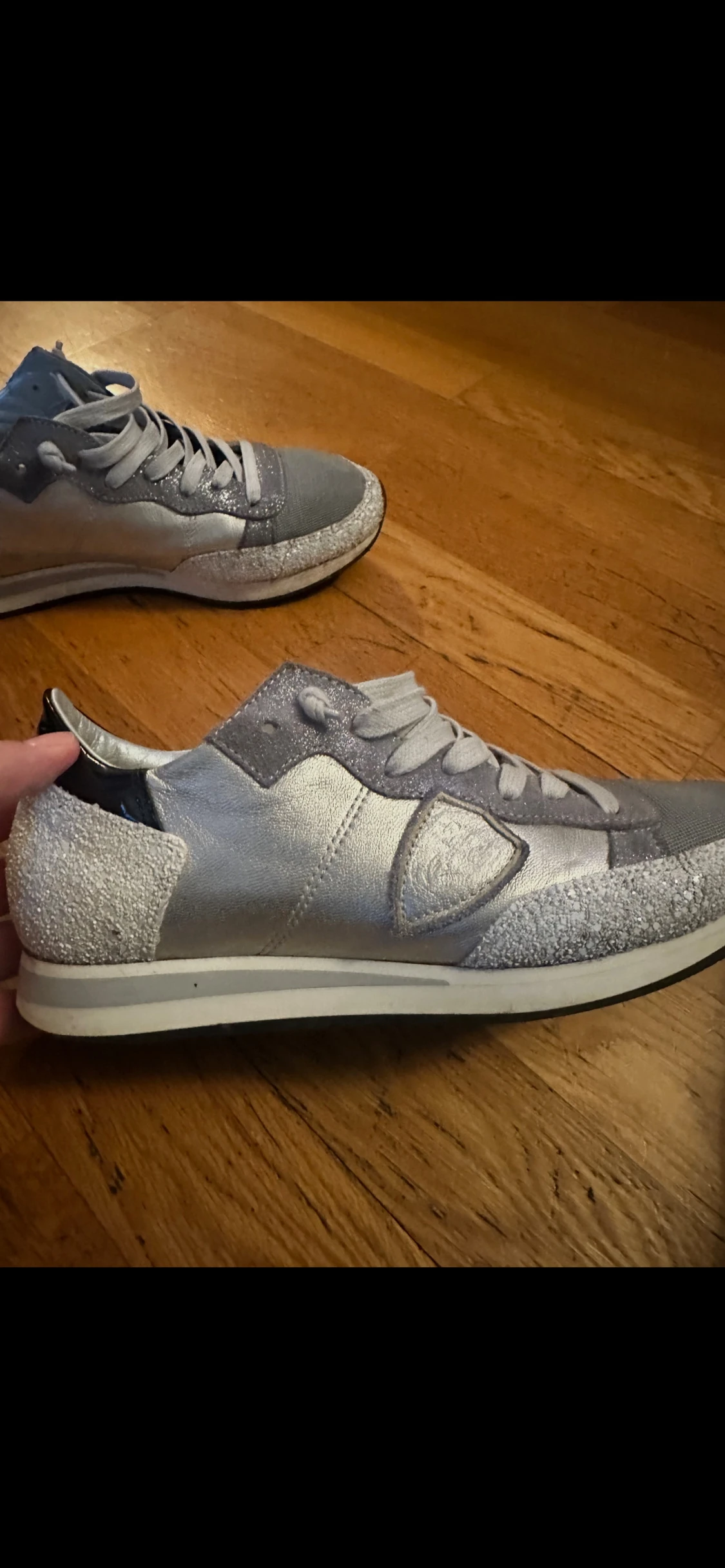 Grå-silver sneakers från Philippe Model - 1