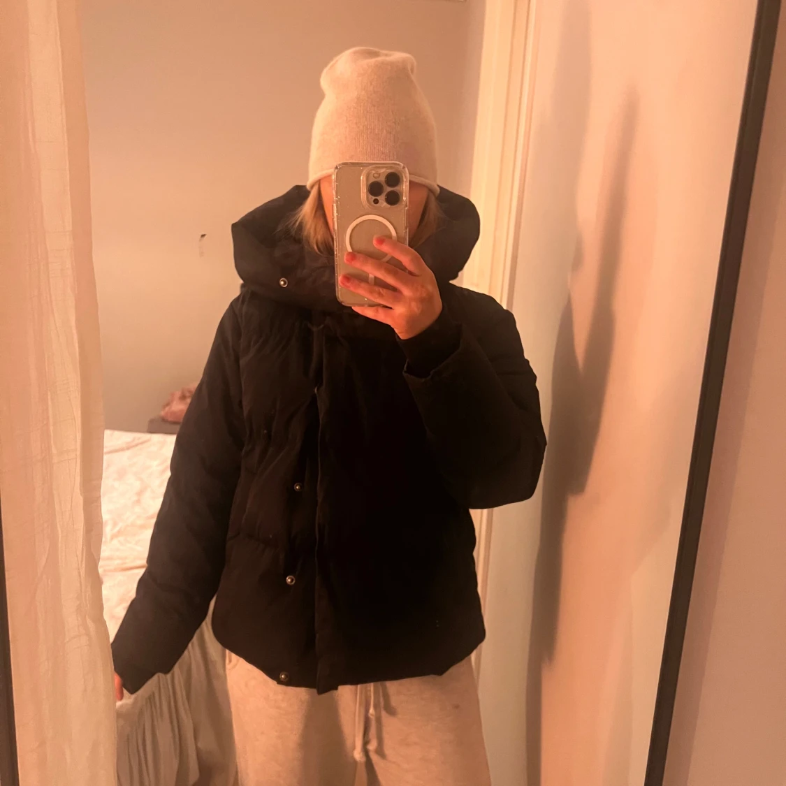 Svart pufferjacka från Object - 2