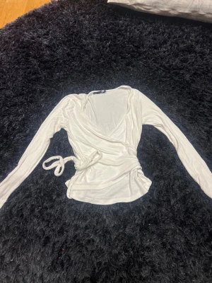 Omlott tröja - Jätte snygg omlott tröja/ yoga tröja! Super skönt material🥰