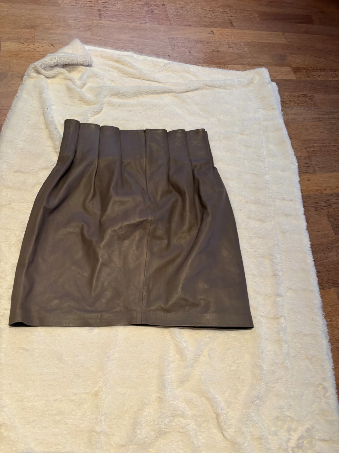Brun skinnkjol från Saint Tropez - 4