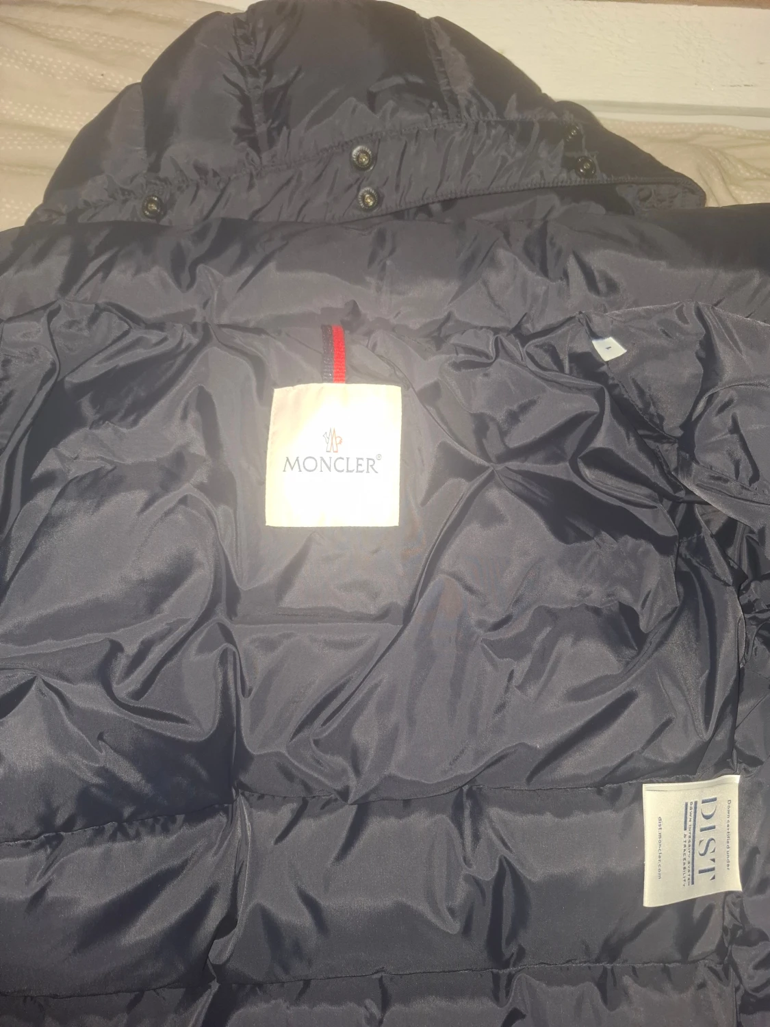 Svart Moncler dunjacka med huva - 3