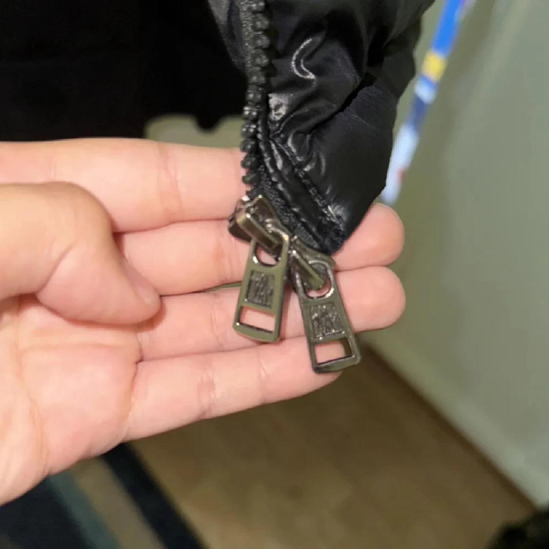 Svart Moncler pufferjacka M - 2