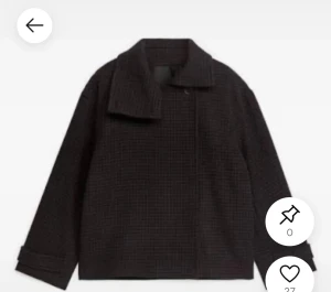 ARKET JACKA❤️ - Säljer min fina fina arket jacka pga flytt. Fint skick. Storlek 34