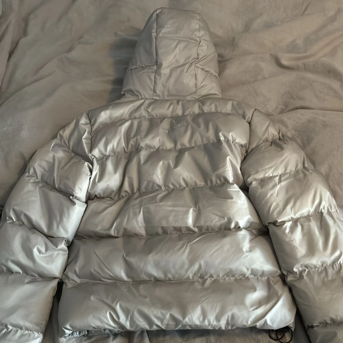 Silver pufferjacka från Superdry - 1