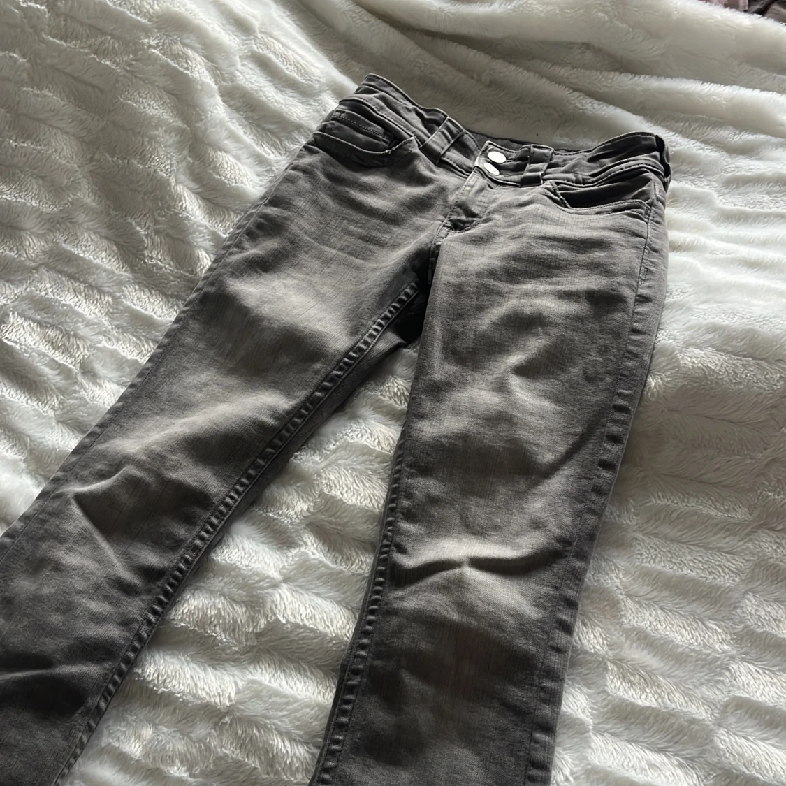 Grå bootcut jeans - 1