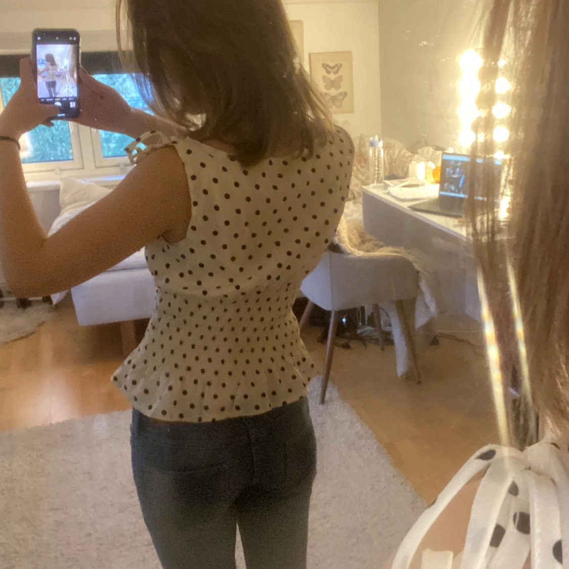 Vit prickig blus  - 2