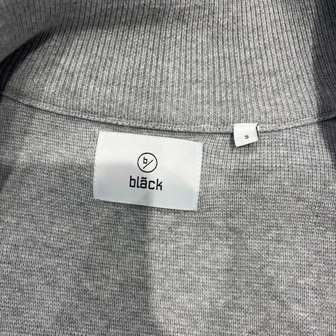 Grå kofta med dragkedja från Bläck - 2