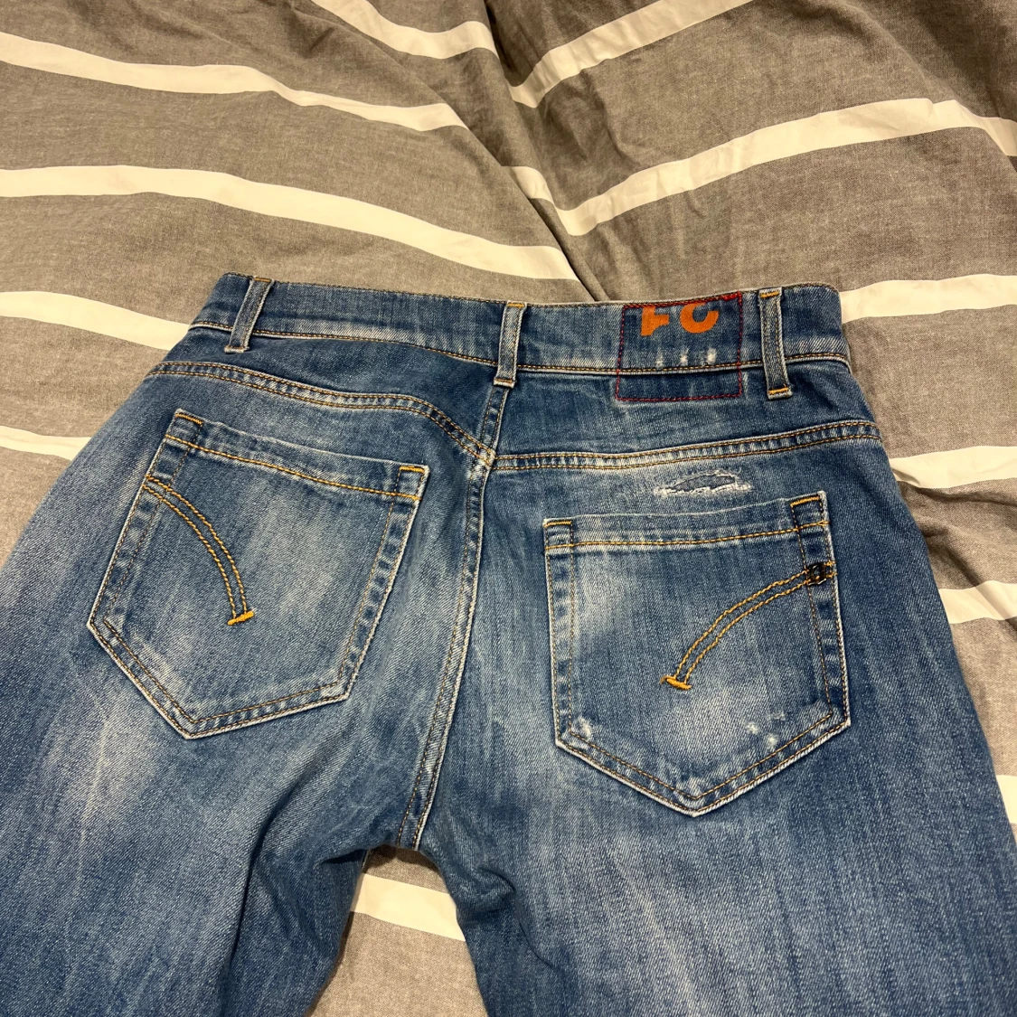 Feta dondup jeans med slitningar - 2