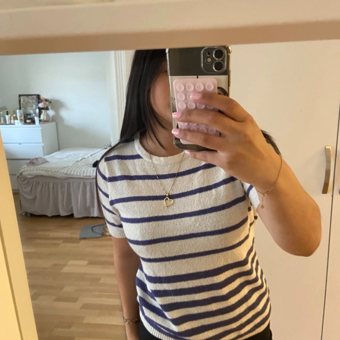 Vit och lila randig stickad tröja - 1