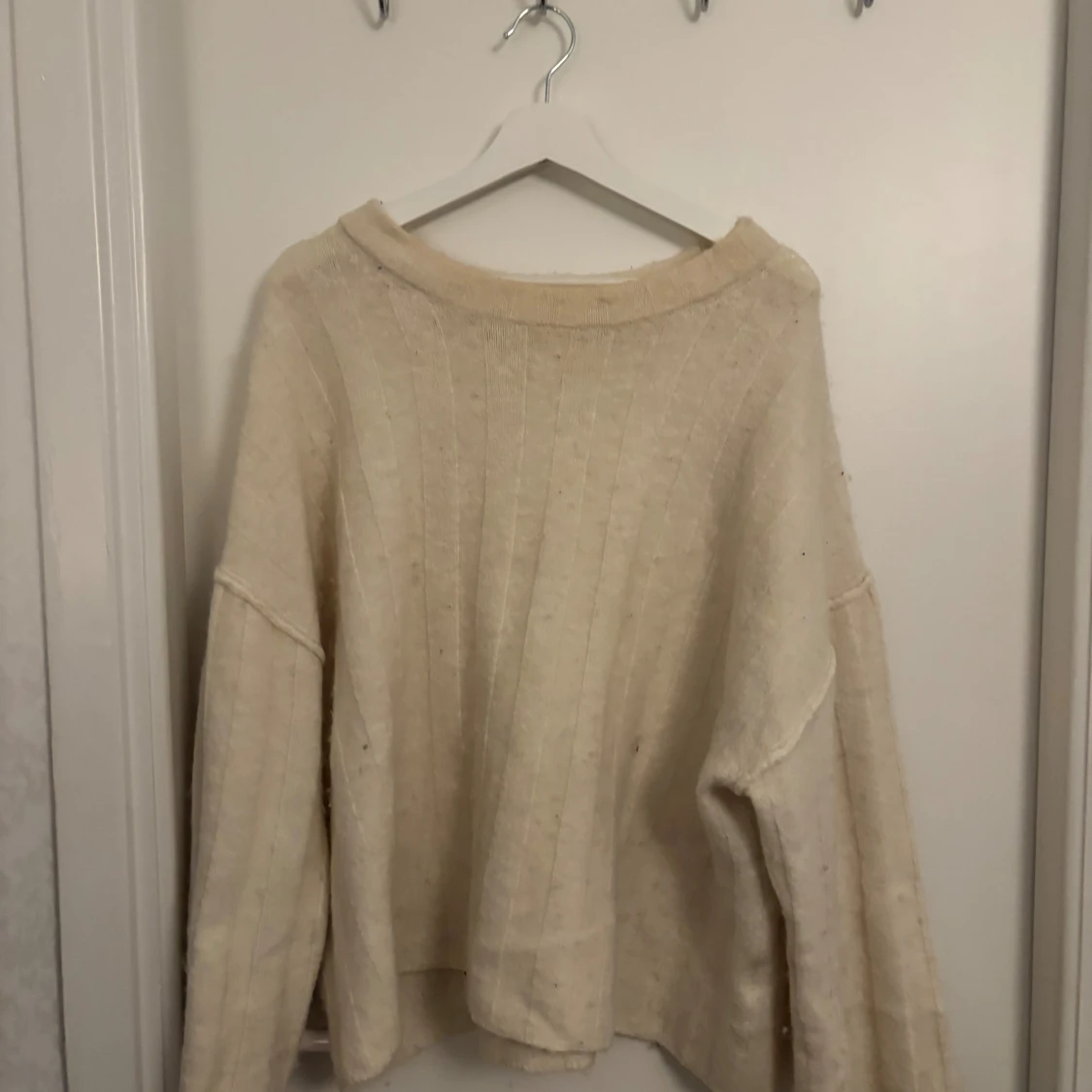 Beige stickad tröja med slouchy passform