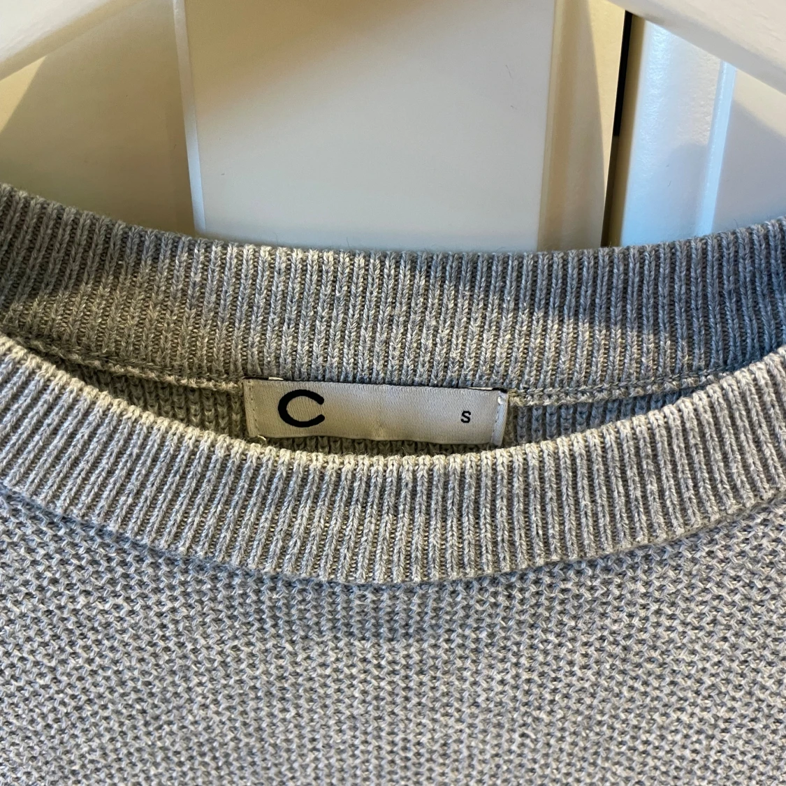 Grå stickad tröja från Cubus - 1