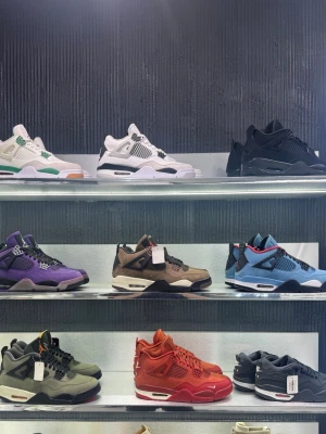 Nike Air Jordan 4  - Storlek 36-45                                                              Leverans 7-14 dagar