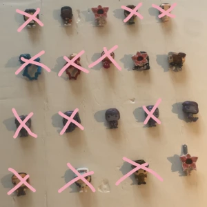 Kinder joy stranger things  - Säljer dessa kinder joy stranger things karaktärer,   Bara 7 olika sorter kvar men har flertal av varje. 3 för 40kr :) just nu är det gratis frakt på allt på plick som laddas upp över 20kr 