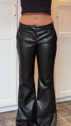 Bershka skinnbyxor  - Helt nya byxor från bershka, prislapp kvar.