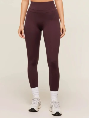 Gymshark Whitney Leggings - Leggings i färgen cherry purple med hög midja från Gymshark. Bara använda en gång och sedan tvättade! Nypris 549kr💖