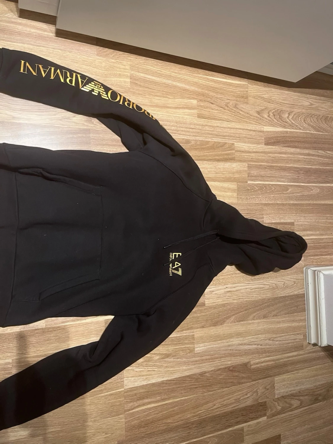 Svart hoodie från Emporio Armani