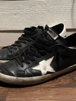 Golden goose - Säljer mina golden goose.