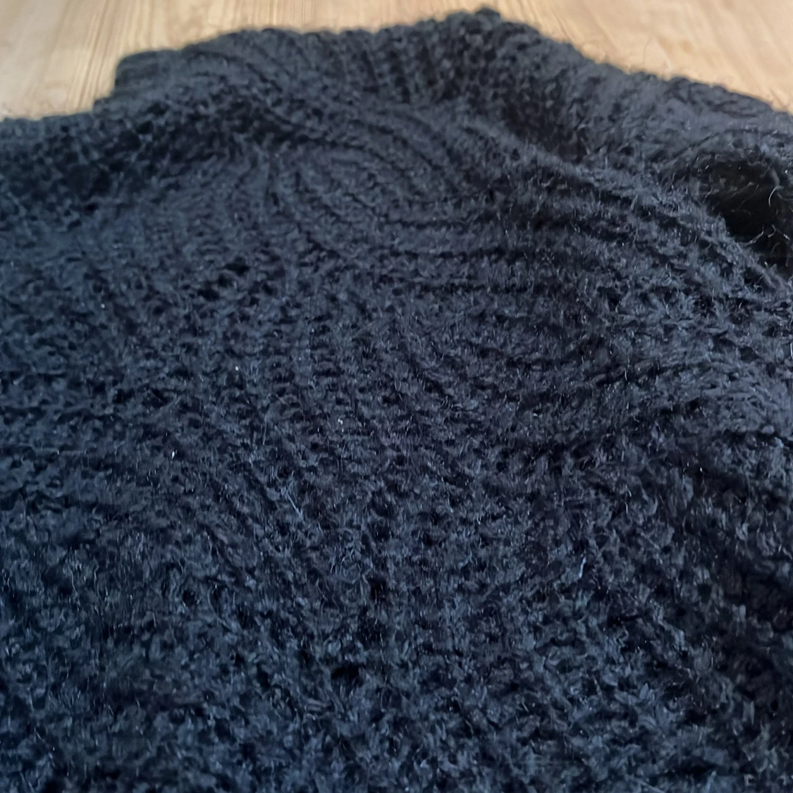 Svart stickad tröja från ONLY XS - 2