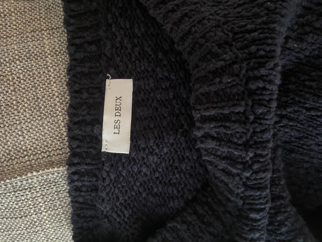 Marinblå stickad tröja Les Deux - 1