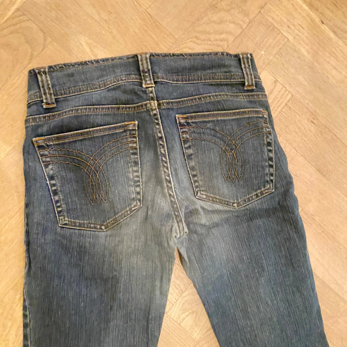 Blå bootcut jeans  - 3