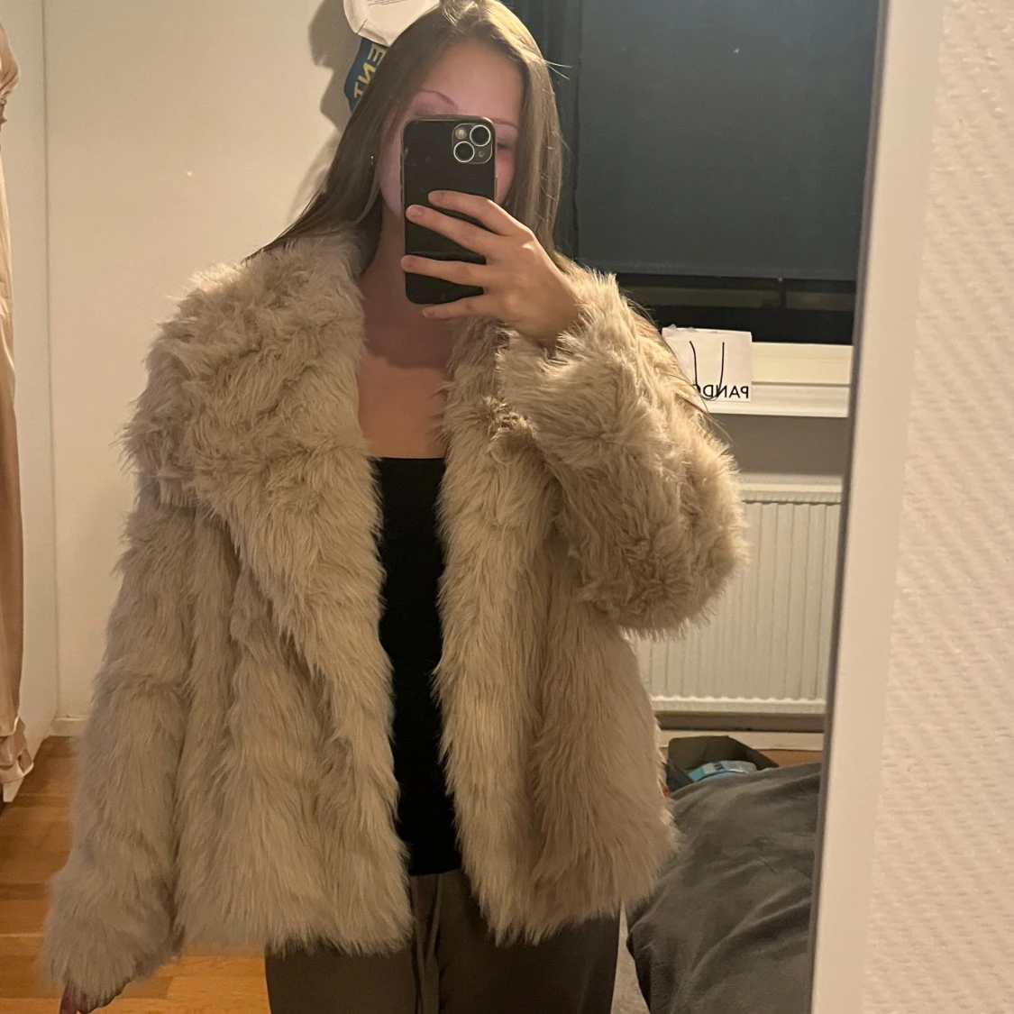 Beige fluffig pälsjacka - 2