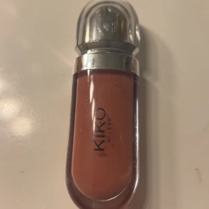 Kiko läppglans - Aldrig använd pga att de inte riktigt var min färg. 