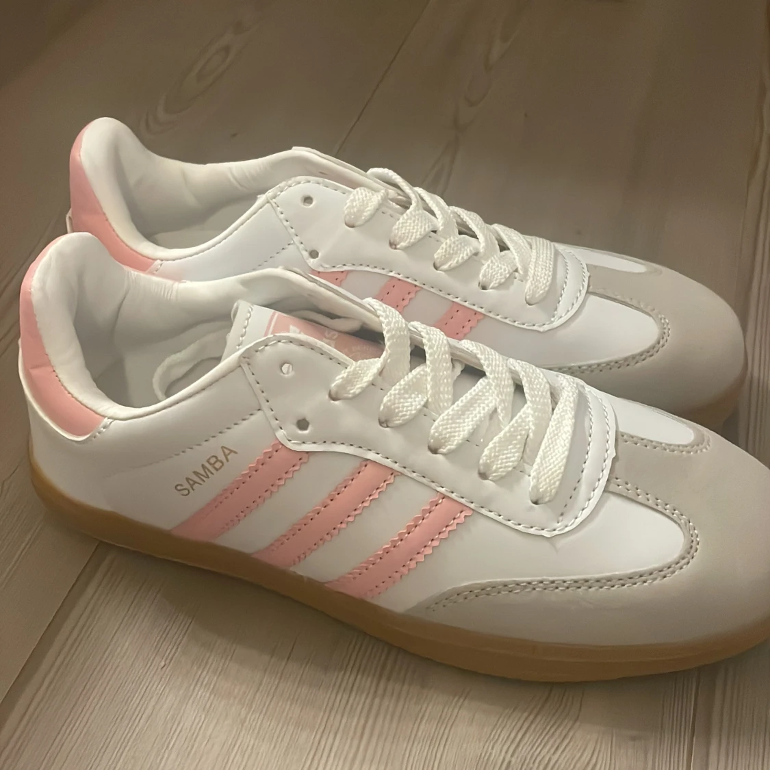 Adidas Samba vit/rosa sneakers