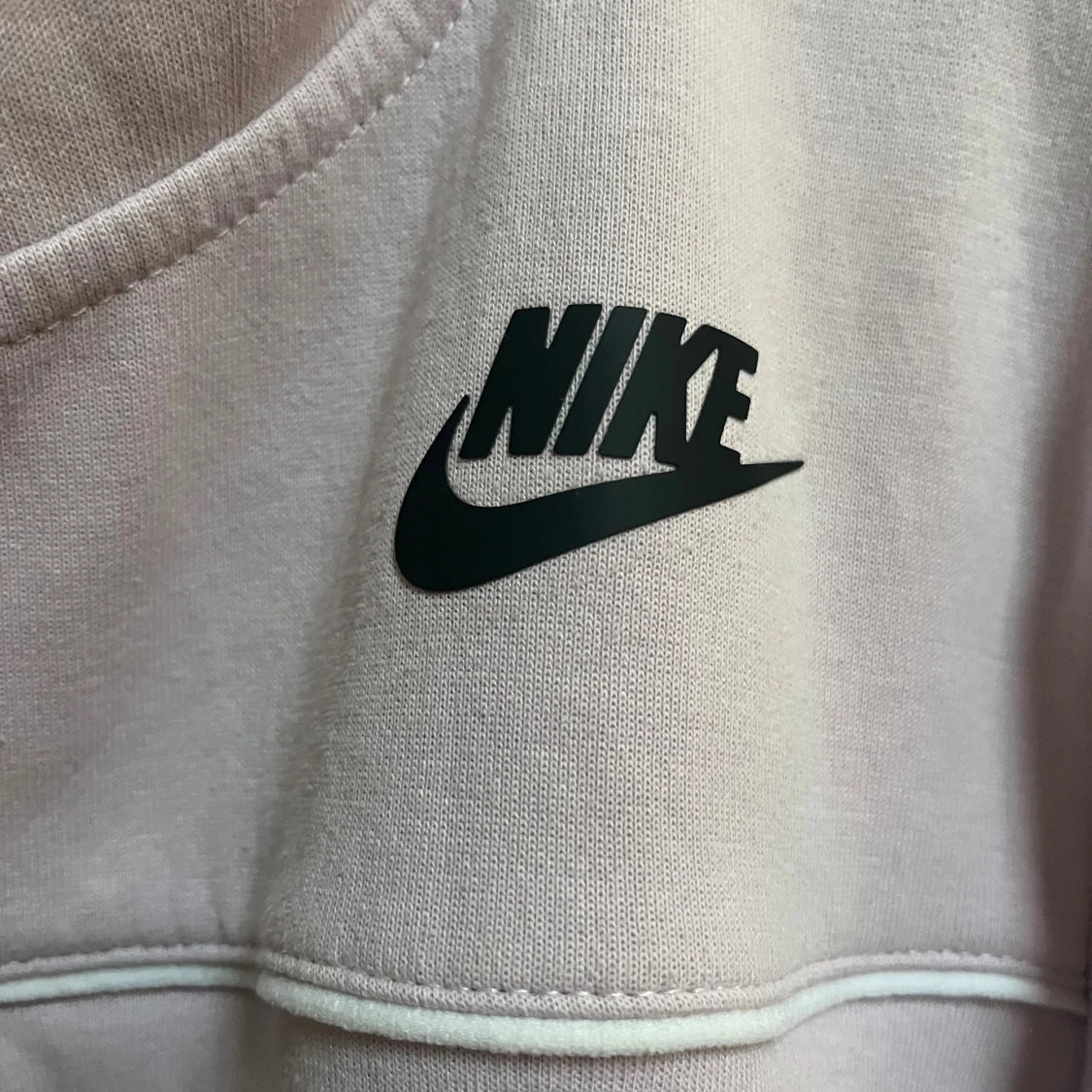 Ljusrosa Nike hoodie med dragkedja - 2