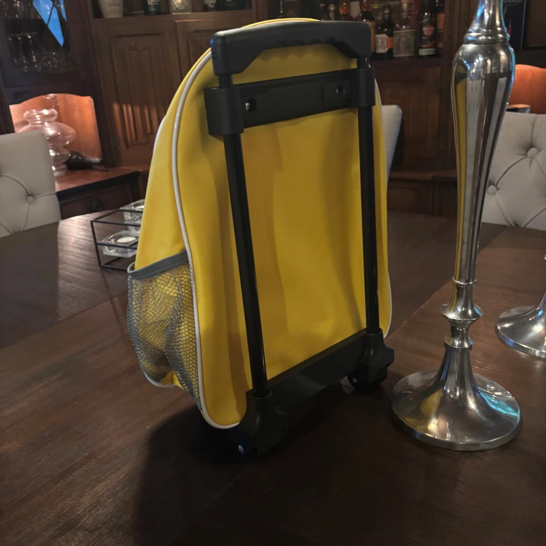 Gul Pippi ryggsäck med hjul - 1