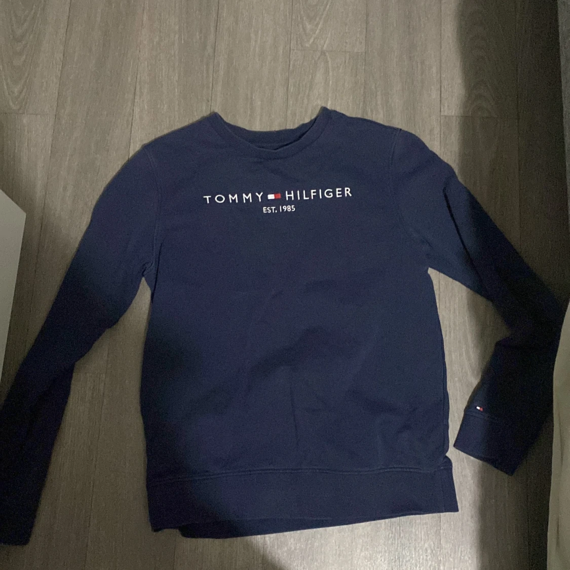 Mörkblå Tommy Hilfiger sweatshirt