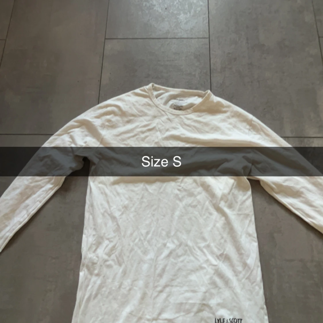 Vit långärmad tröja från Lyle & Scott