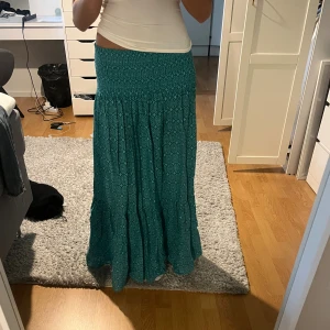 Grön maxikjol Zara  - Grön långkjol från Zara