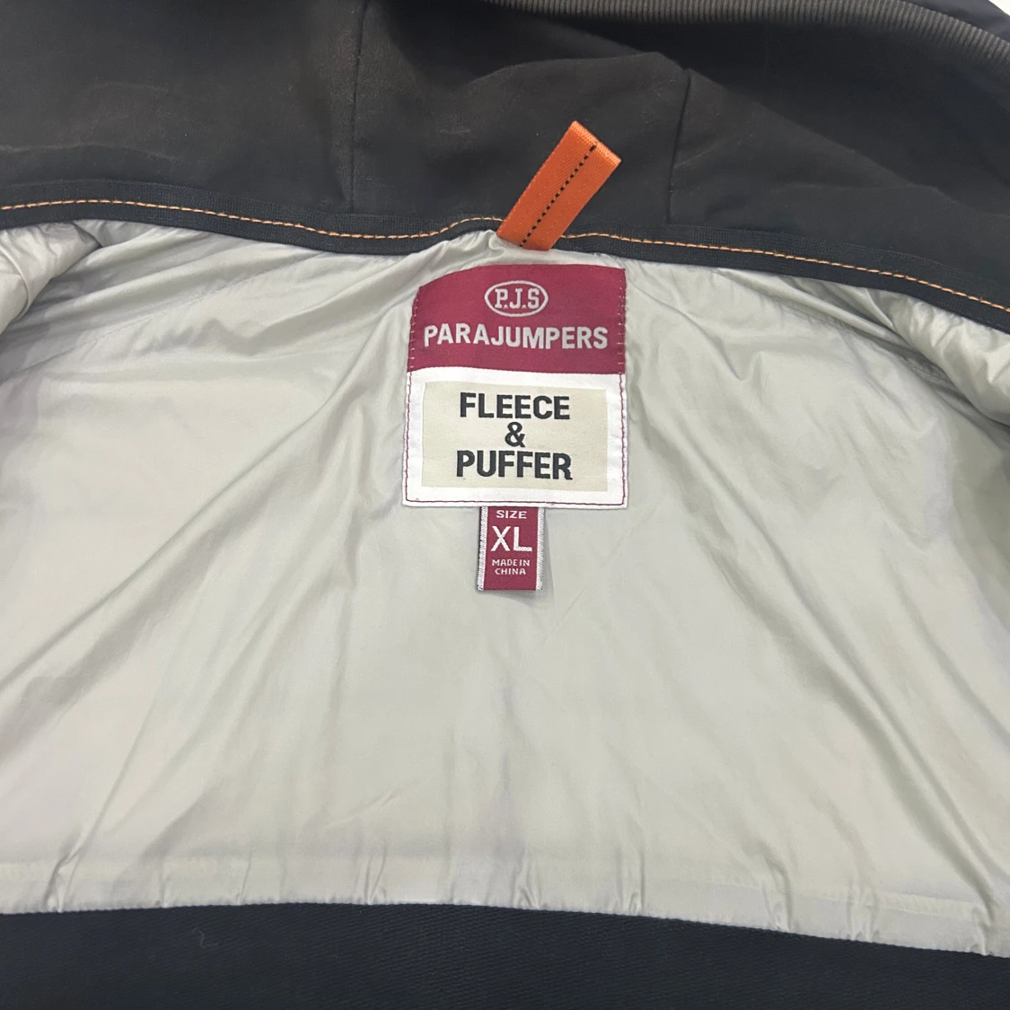 Svart pufferjacka från Parajumpers XL - 3