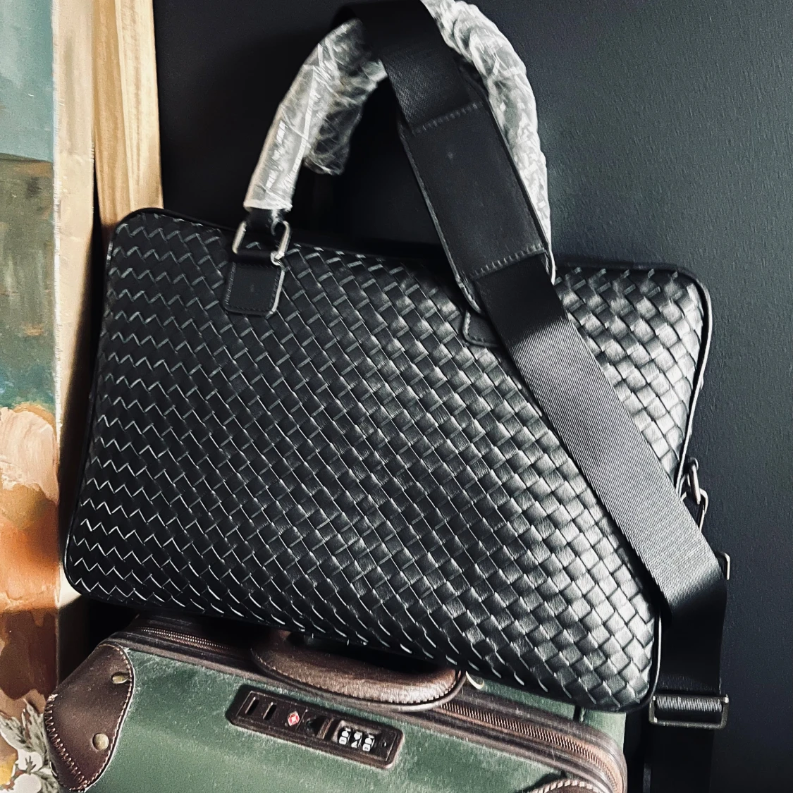 Svart flätad datorväska i skinn - 2