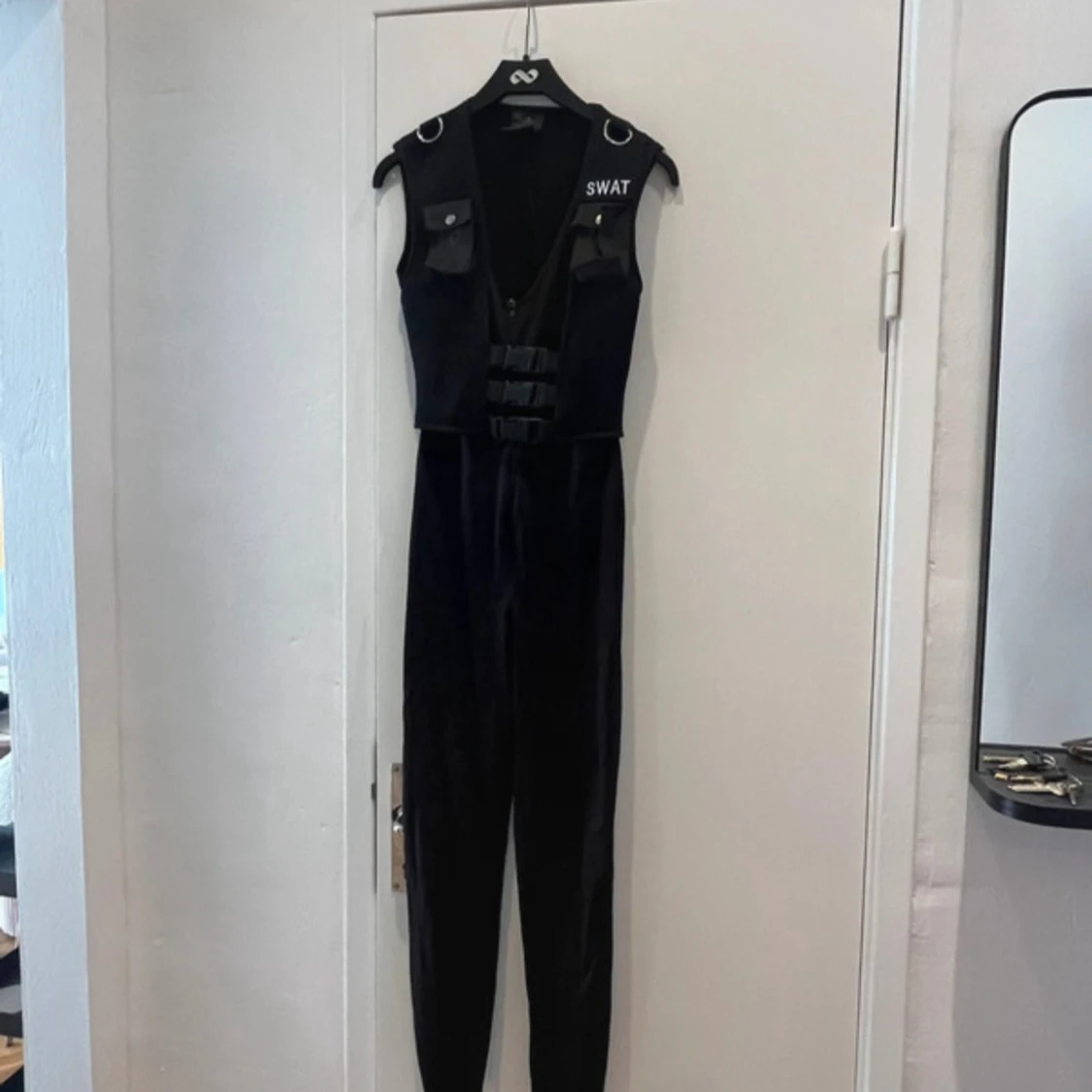 Swat polis kostym för halloween. - 2