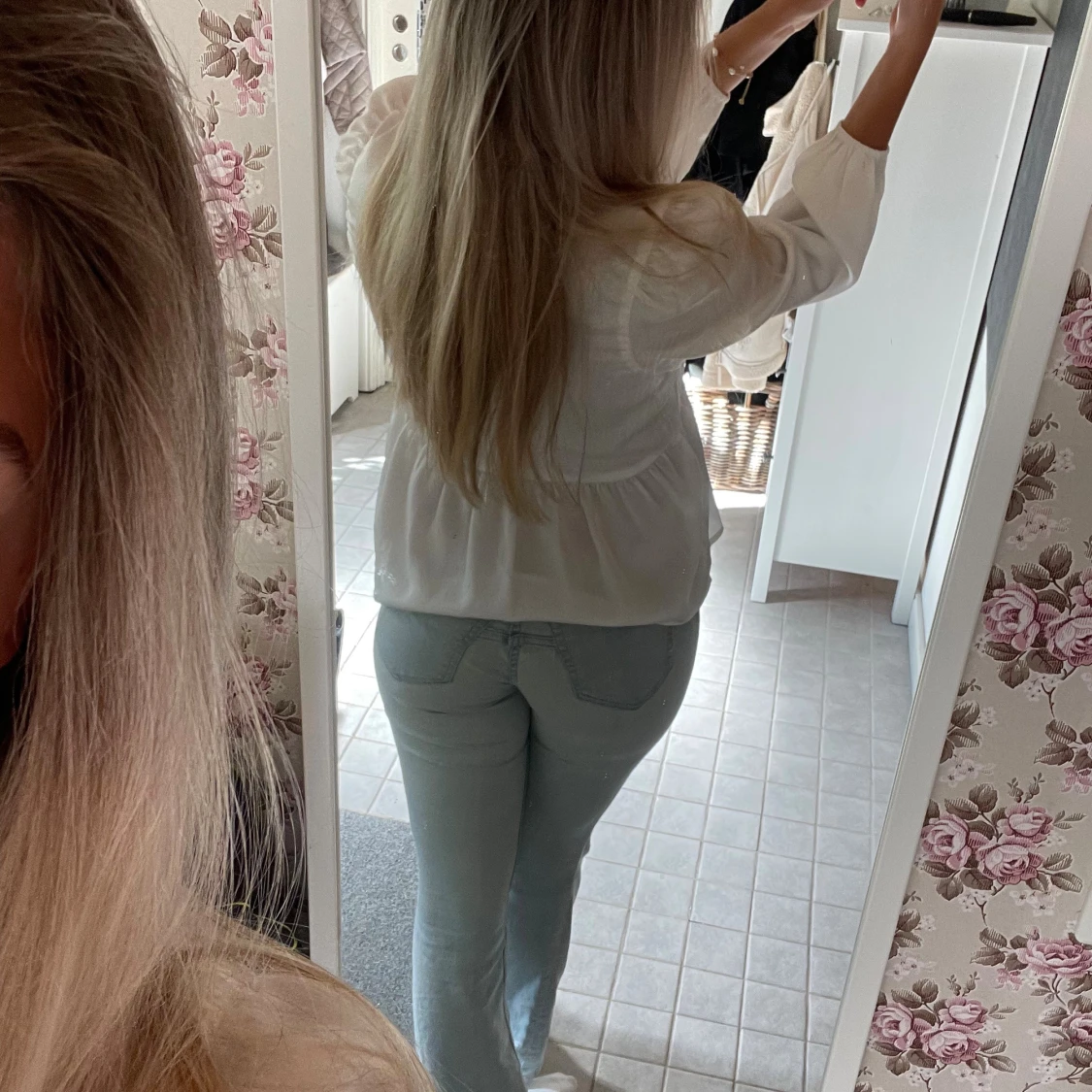 Ljusblå bootcut jeans låg midja - 1