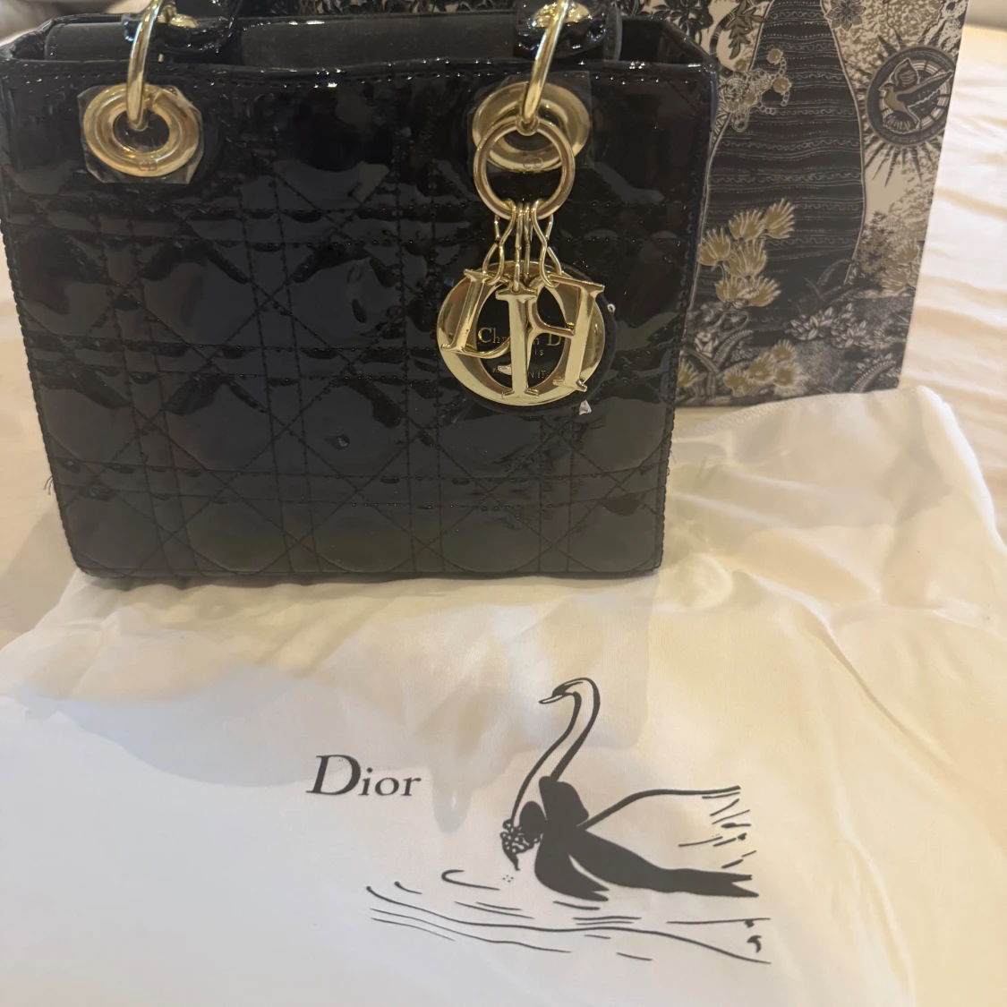 Svart Lady Dior handväska i lack