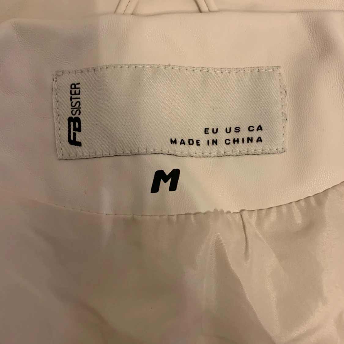 Vit pufferjacka från FB Sister, M - 3