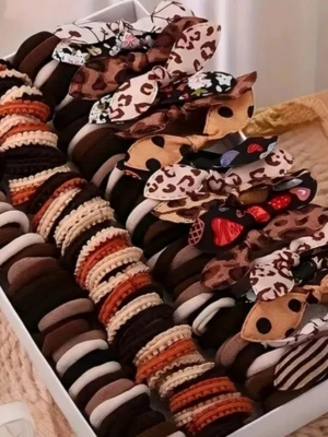 130 st hårsnoddar i brunaktiga färger, helt NYTT! - Helt nya hårsnoddar, 130 st