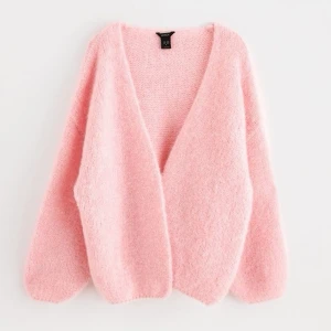 Lindex stickad kofta - Populär rosa stickad kofta från Lindex. 