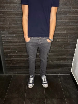 Jack & Jones jeans - Snygga trendiga jeans från Jack & Jones! Stl: W32/L30 | skick: 10/10 | nypris: 1099kr Tveka inte att höra av er vid frågor eller prisförslag!🤗