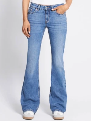 Lager157 jeans - Jeans från Lager157 i modellen ”Low boot” i den kortare modellen, längden passar perfekt på mig som är 156 lång. Väldigt fint skick! Tveka inte på att höra av dig vid eventuella frågor eller ifall du vill diskutera pris💕 Säljer även fler jeans av denna modellen i andra färger💋