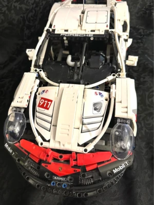 Lego Technic 42096 Porsche 911 RSP 10+ - Lego är mycket bra skick, redan byggt 10+, utan förpackning och utan instruktioner. Passar för samling eller som present.