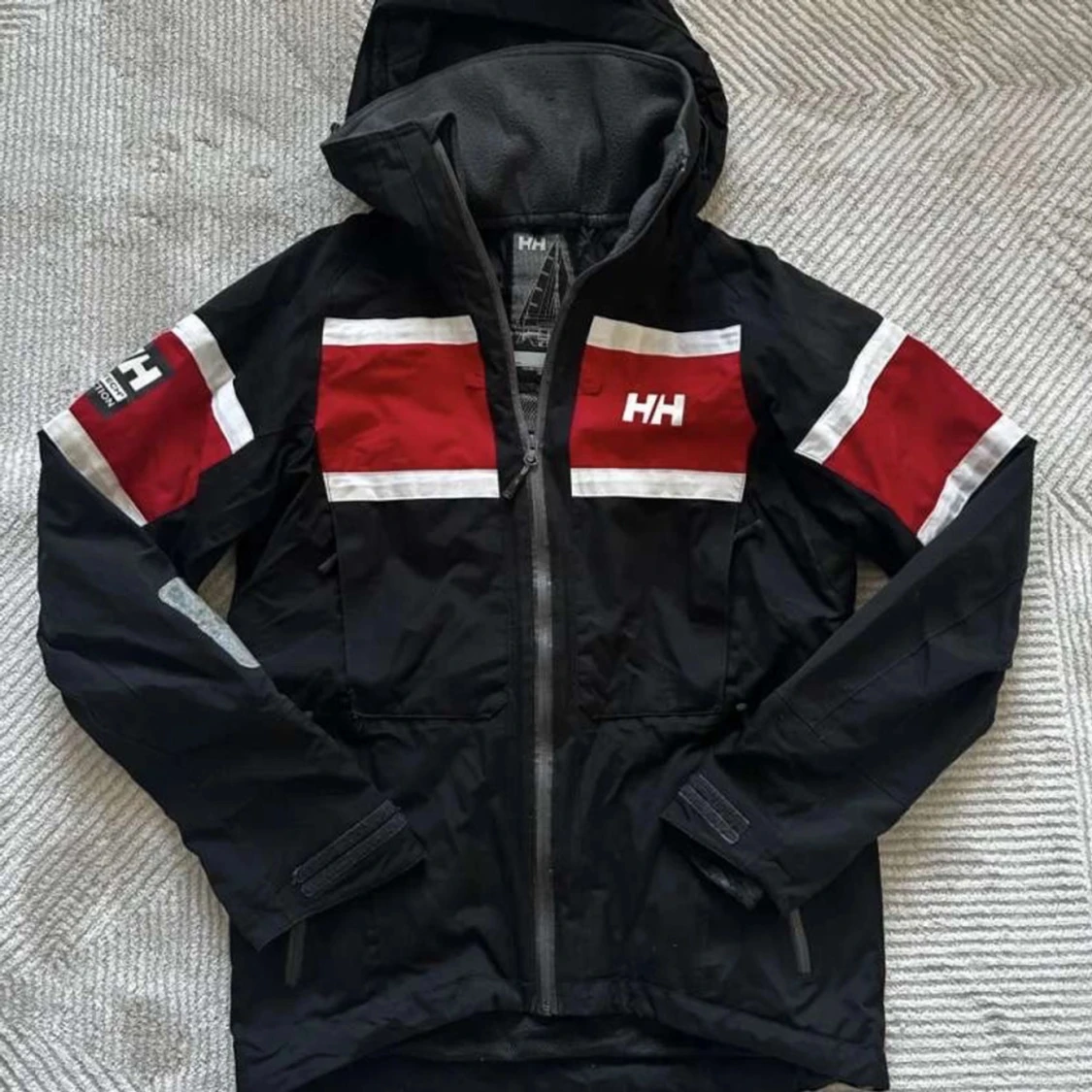 Svart och röd Seglarjacka från Helly Hansen