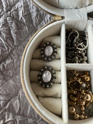 Vintage-inspirerad örhängen  - Super snygga örhängen 