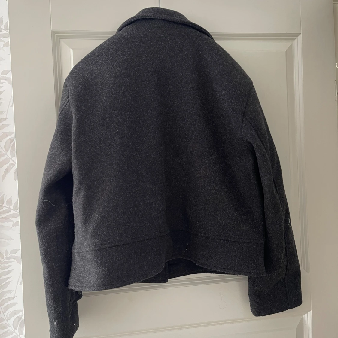 Mörkgrå ulljacka från 157 - 1