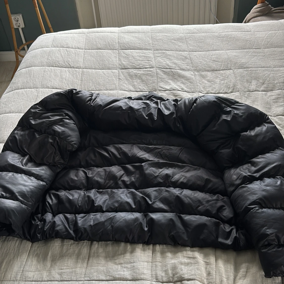 Svart pufferjacka Helly Hansen 164/14 - 3