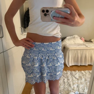 mönstrad volangkjol! 🩵🫰🏼 - jättesöttt!!!! (strl 146/152) passar xxs-xs 💓💓💓