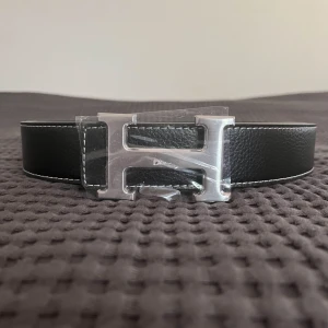 H3rmes bälte - Oanvänt 105 cm, pris kan diskuteras vid snabb affär.