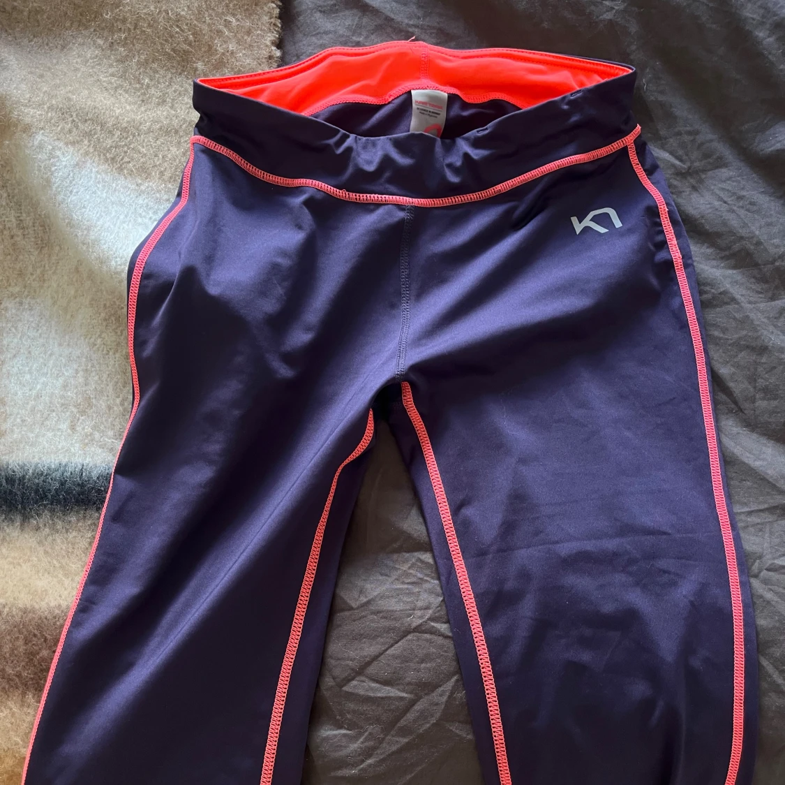 Lila leggings från Kari Traa 